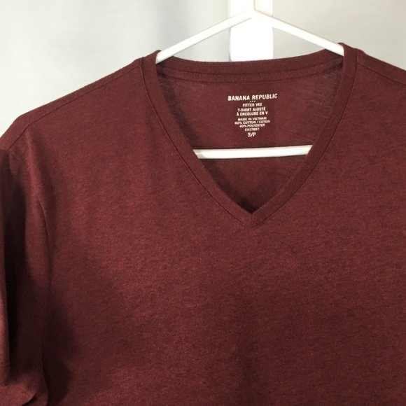 Banana Republic Dark Red Tee - Picture 2 of 2